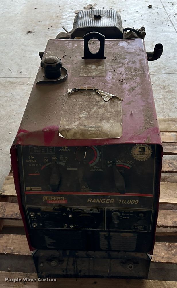 image for item LT9462 Lincoln Electric Ranger 10,000  welder/generator