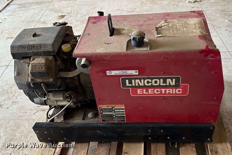 image for item LT9462 Lincoln Electric Ranger 10,000  welder/generator
