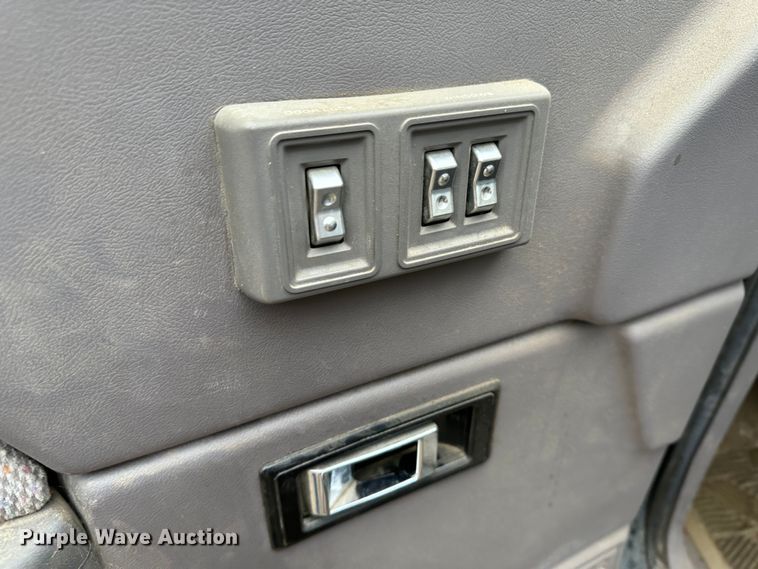 image for item LT9463 1994 Dodge Dakota  Club Cab pickup truck