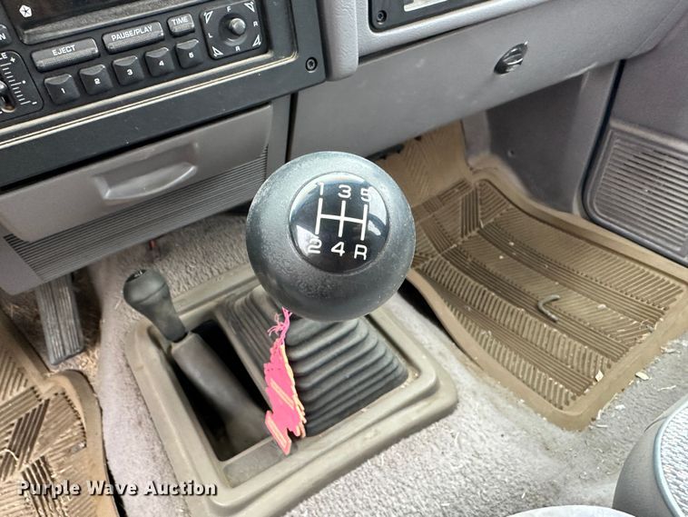 image for item LT9463 1994 Dodge Dakota  Club Cab pickup truck