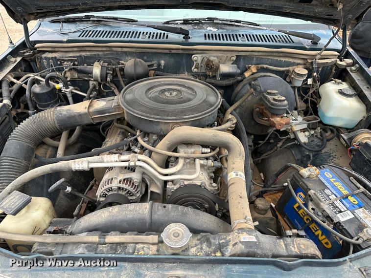 image for item LT9463 1994 Dodge Dakota  Club Cab pickup truck