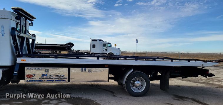 image for item LX9295 2009 Kenworth T270  rollback truck