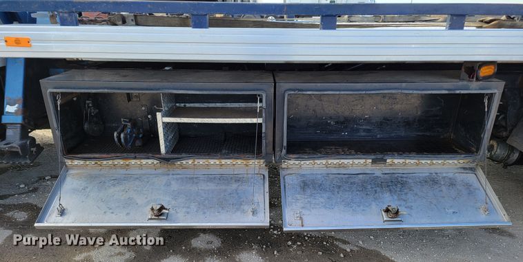 image for item LX9295 2009 Kenworth T270  rollback truck