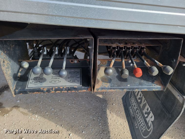 image for item LX9295 2009 Kenworth T270  rollback truck