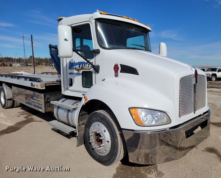 image for item LX9295 2009 Kenworth T270  rollback truck