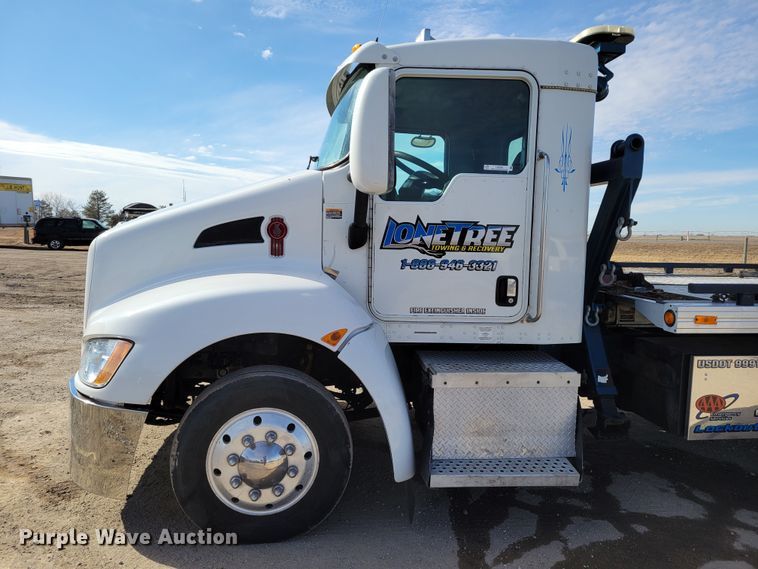 image for item LX9295 2009 Kenworth T270  rollback truck