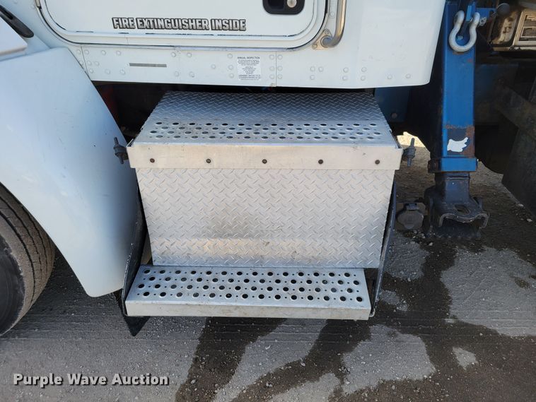 image for item LX9295 2009 Kenworth T270  rollback truck