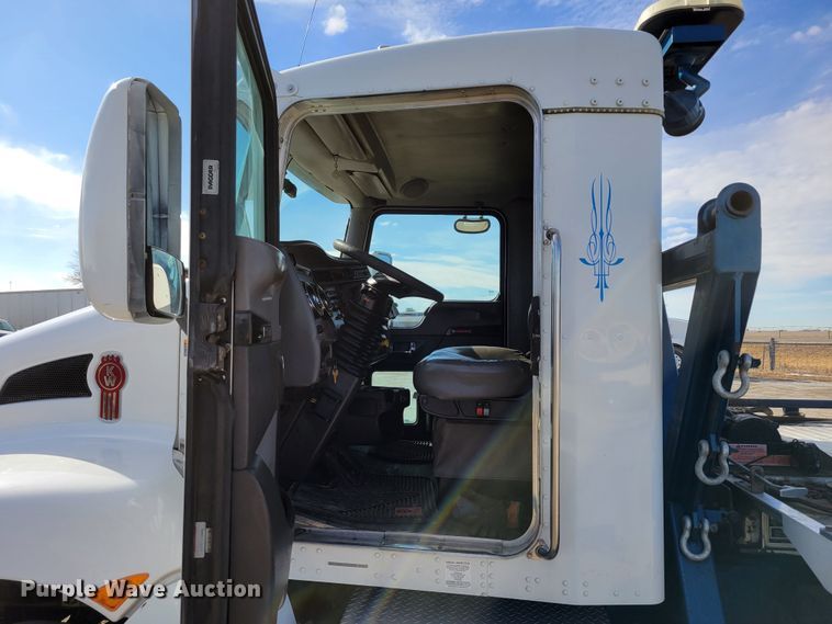 image for item LX9295 2009 Kenworth T270  rollback truck