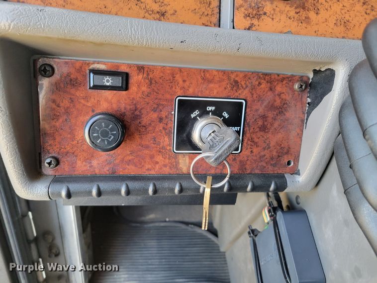 image for item LX9295 2009 Kenworth T270  rollback truck