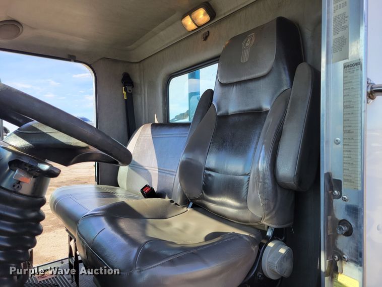 image for item LX9295 2009 Kenworth T270  rollback truck