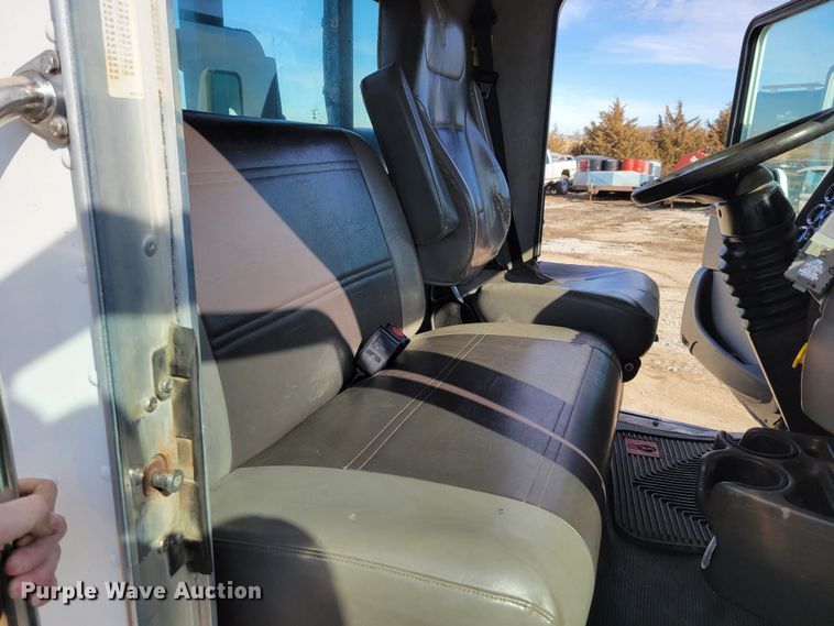 image for item LX9295 2009 Kenworth T270  rollback truck