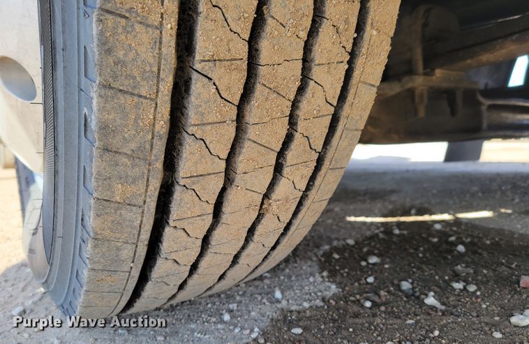 image for item LX9295 2009 Kenworth T270  rollback truck