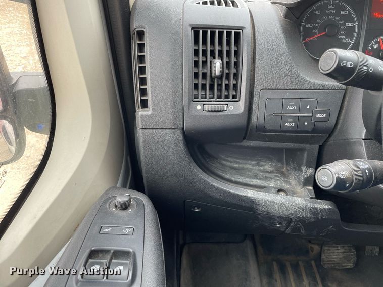 image for item MA9910 2017 Dodge Ram ProMaster 2500  van