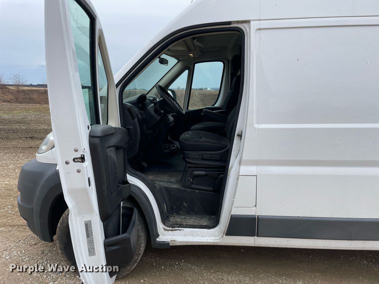 image for item MA9911 2017 Dodge Ram ProMaster 2500  van