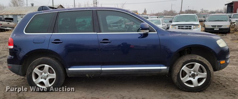 image for item MC9583 2004 Volkswagen Touareg  SUV