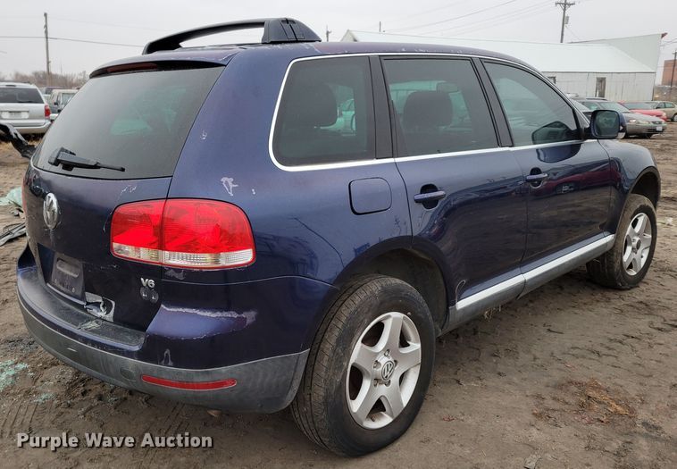 image for item MC9583 2004 Volkswagen Touareg  SUV