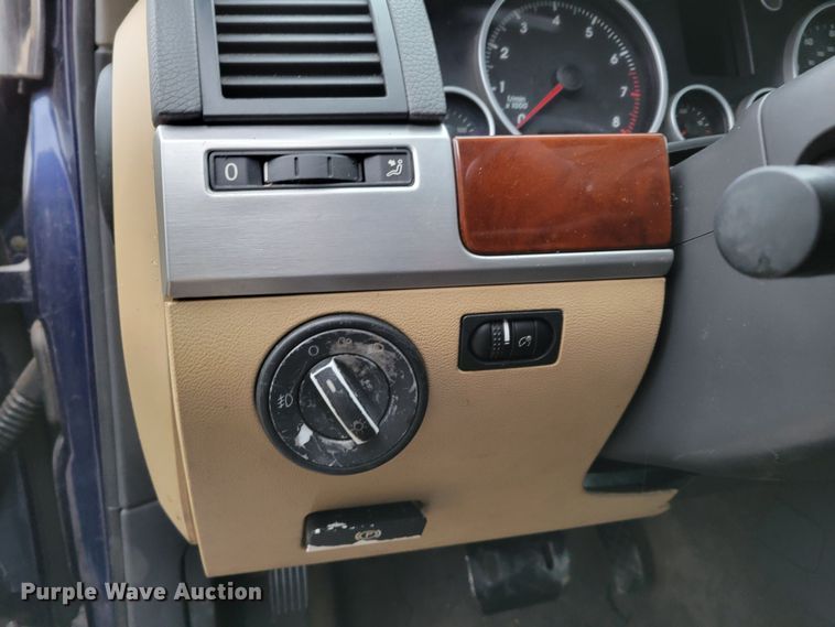 image for item MC9583 2004 Volkswagen Touareg  SUV