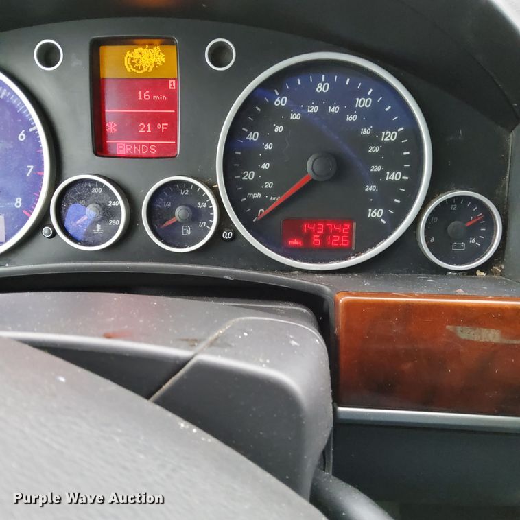 image for item MC9583 2004 Volkswagen Touareg  SUV