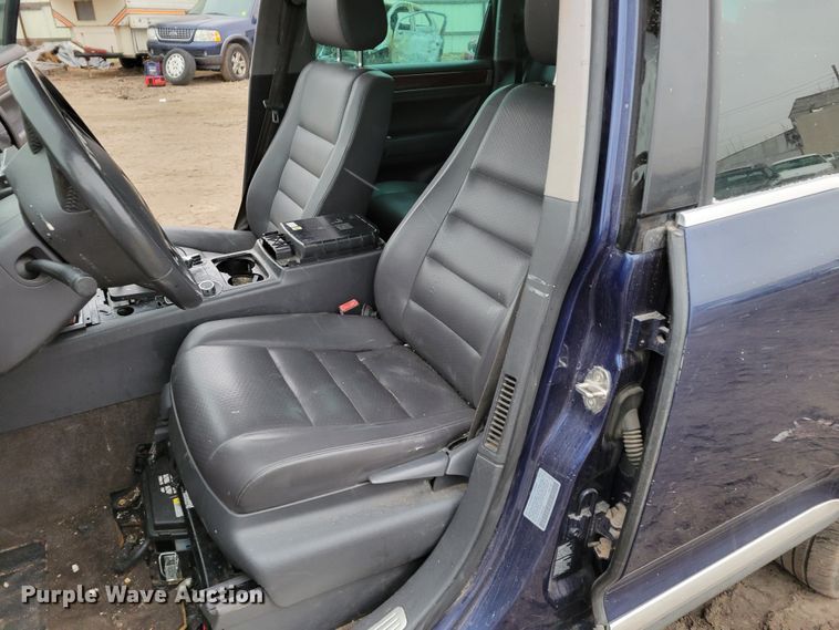 image for item MC9583 2004 Volkswagen Touareg  SUV