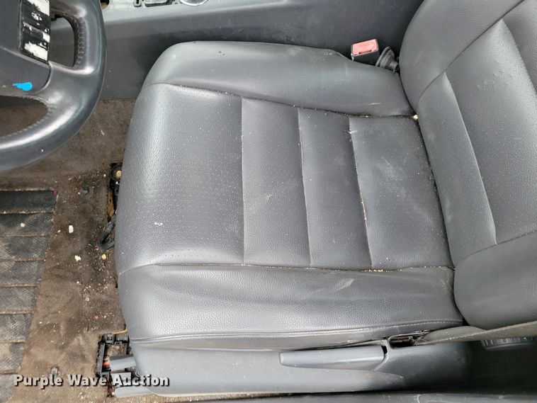 image for item MC9583 2004 Volkswagen Touareg  SUV