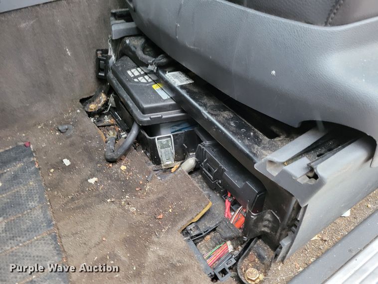 image for item MC9583 2004 Volkswagen Touareg  SUV