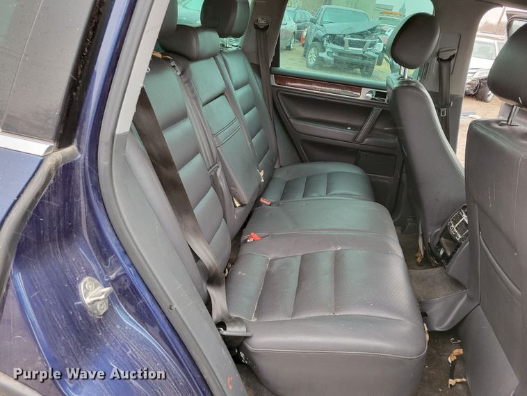 image for item MC9583 2004 Volkswagen Touareg  SUV