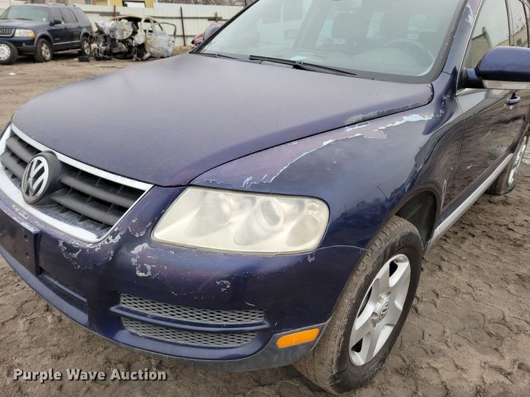 image for item MC9583 2004 Volkswagen Touareg  SUV