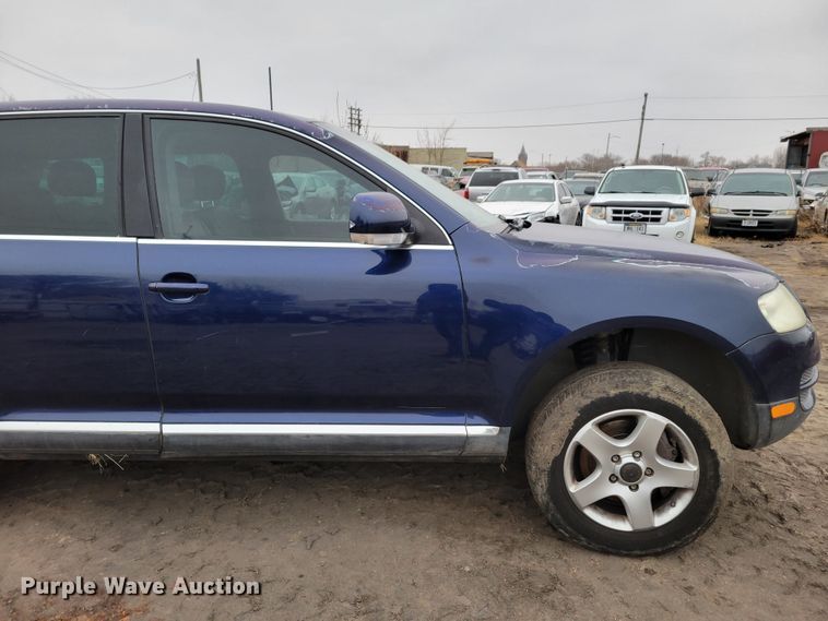 image for item MC9583 2004 Volkswagen Touareg  SUV