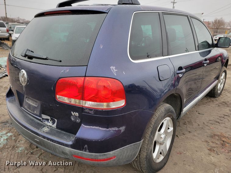 image for item MC9583 2004 Volkswagen Touareg  SUV
