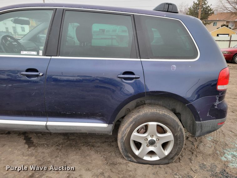 image for item MC9583 2004 Volkswagen Touareg  SUV