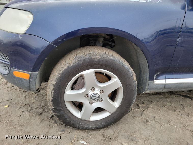 image for item MC9583 2004 Volkswagen Touareg  SUV