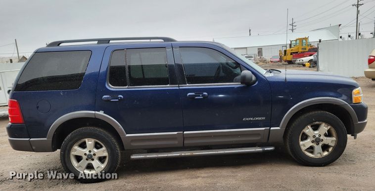 image for item MC9584 2004 Ford Explorer XLT  SUV