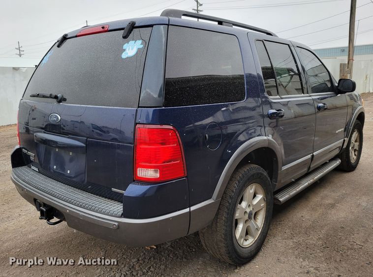 image for item MC9584 2004 Ford Explorer XLT  SUV