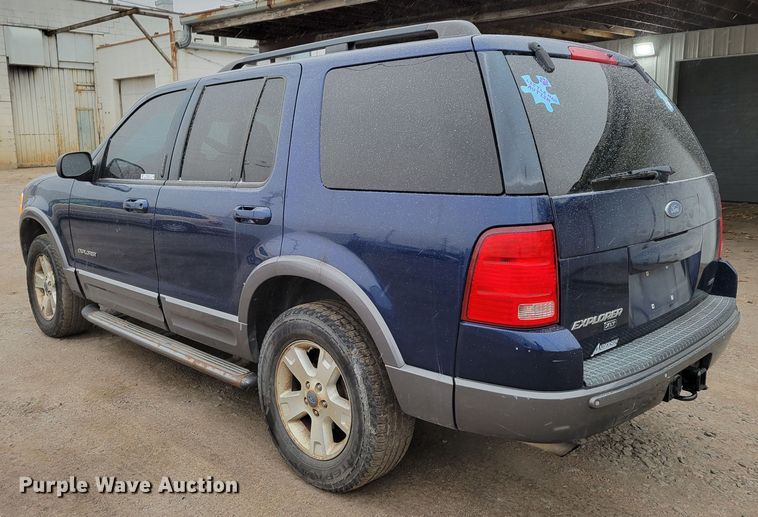 image for item MC9584 2004 Ford Explorer XLT  SUV