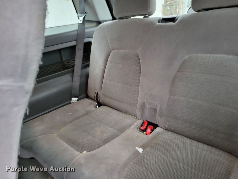 image for item MC9584 2004 Ford Explorer XLT  SUV