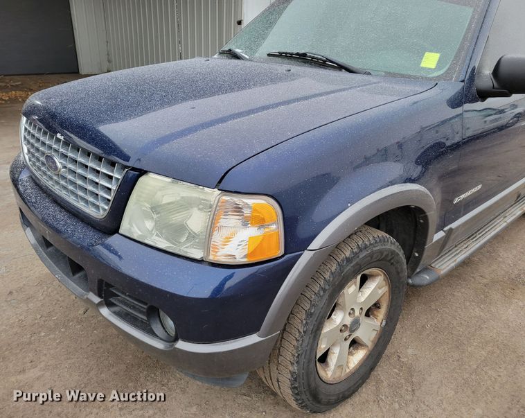 image for item MC9584 2004 Ford Explorer XLT  SUV