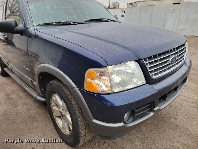 image for item MC9584 2004 Ford Explorer XLT  SUV