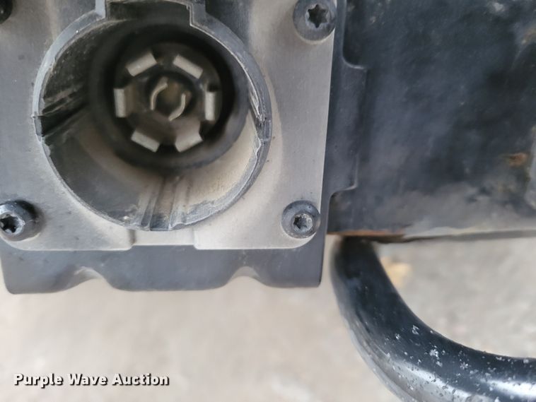 image for item MC9584 2004 Ford Explorer XLT  SUV