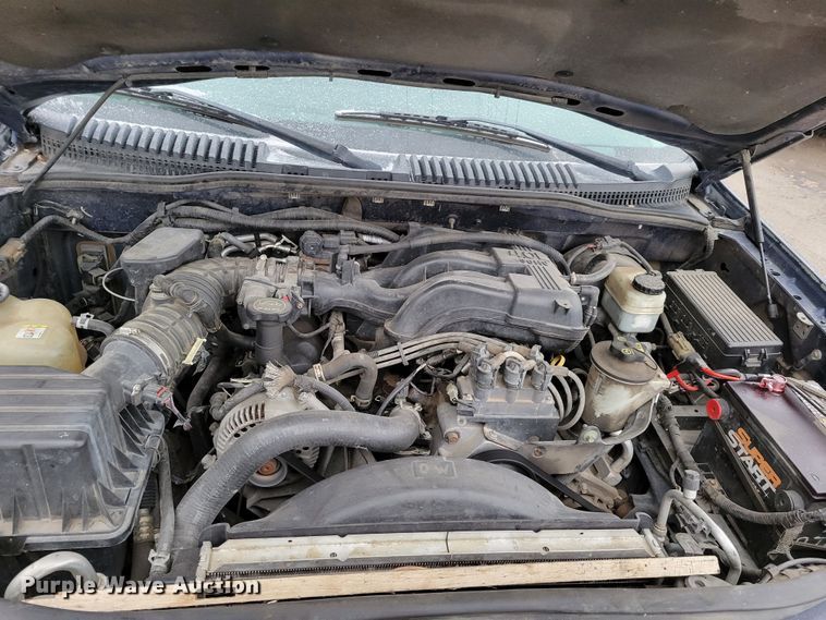 image for item MC9584 2004 Ford Explorer XLT  SUV