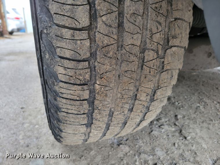 image for item MC9584 2004 Ford Explorer XLT  SUV