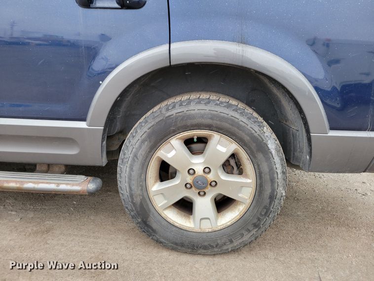 image for item MC9584 2004 Ford Explorer XLT  SUV