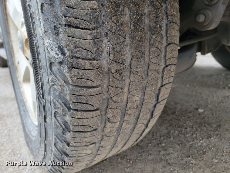 image for item MC9584 2004 Ford Explorer XLT  SUV