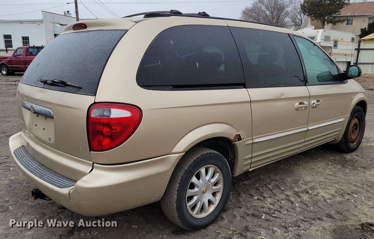 image for item MC9587 2001 Chrysler Town & Country LXi  van