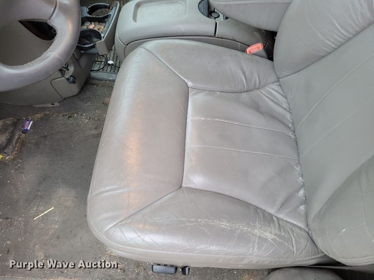 image for item MC9587 2001 Chrysler Town & Country LXi  van