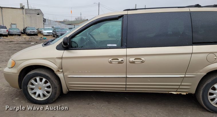 image for item MC9587 2001 Chrysler Town & Country LXi  van