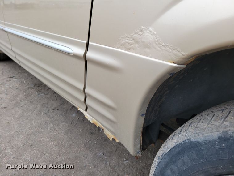 image for item MC9587 2001 Chrysler Town & Country LXi  van