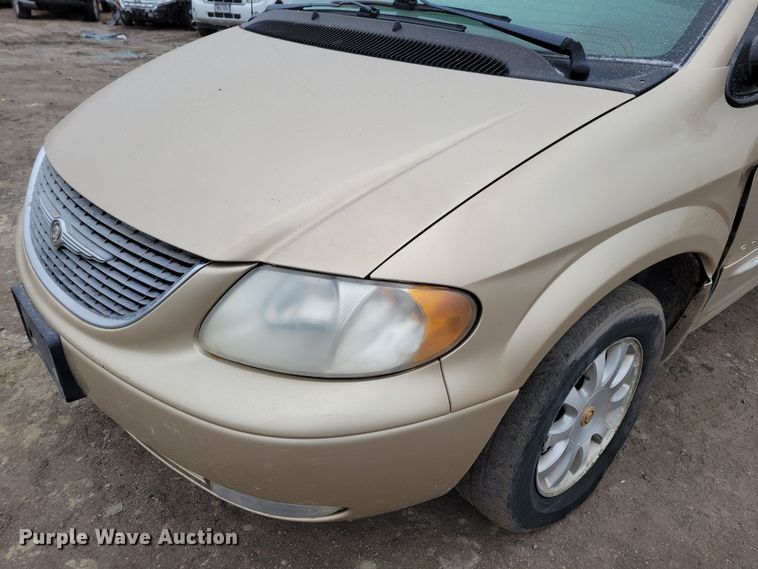 image for item MC9587 2001 Chrysler Town & Country LXi  van