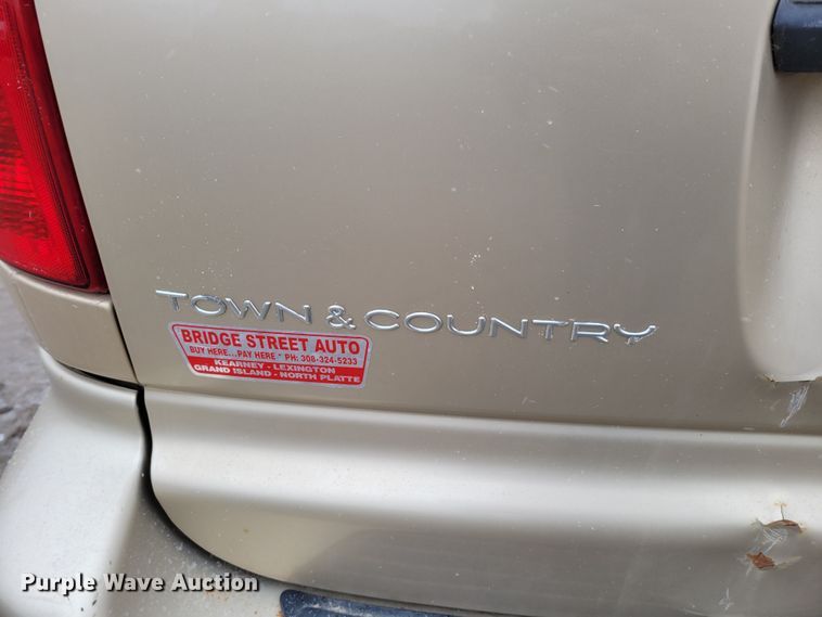 image for item MC9587 2001 Chrysler Town & Country LXi  van