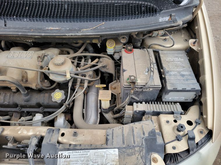 image for item MC9587 2001 Chrysler Town & Country LXi  van