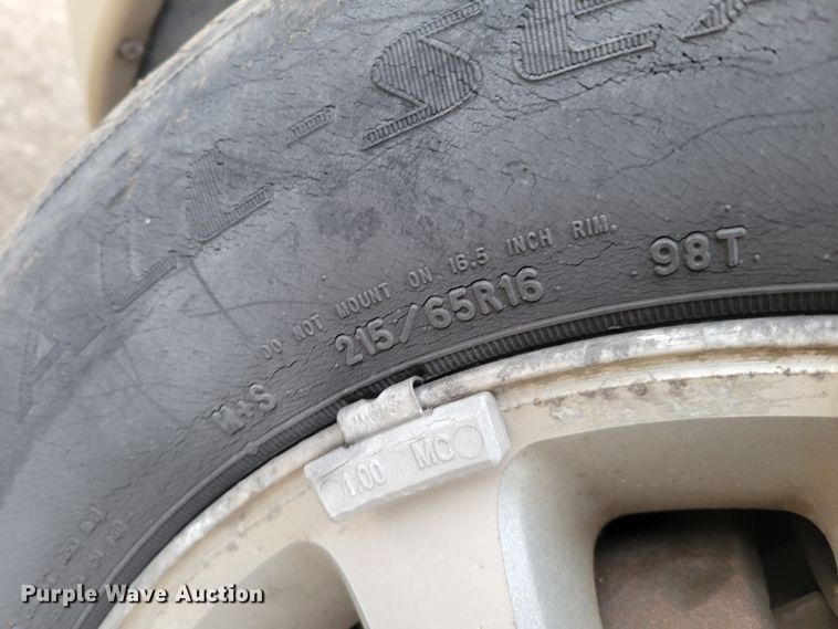 image for item MC9587 2001 Chrysler Town & Country LXi  van